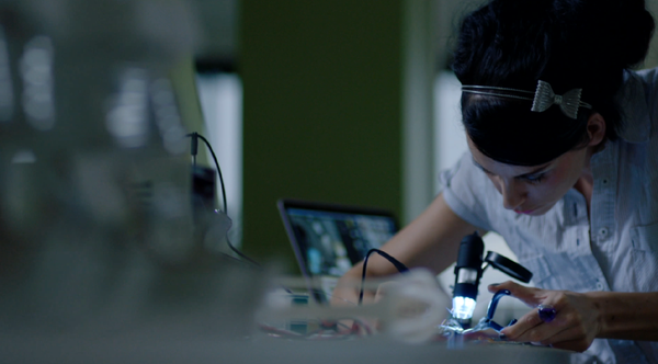 Misanthropic Ladies, Rejoice! Spider Dress to Isolate From Unwanted Annoyance - Sputnik International