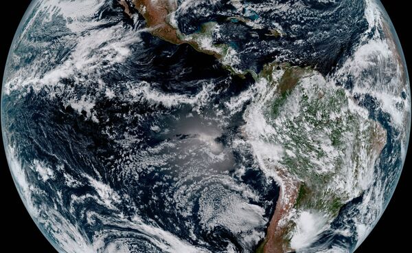 NOAA's GOES-16 Satellite Snapped this Photo of Earth - Sputnik International