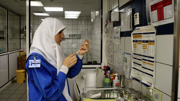 A nurse wearing a hijab (File) - Sputnik International