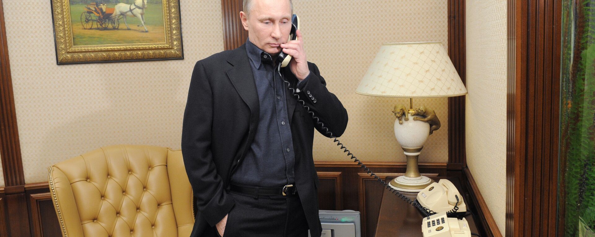 Vladimir Putin speaks by phone (File) - Sputnik International, 1920, 02.02.2022