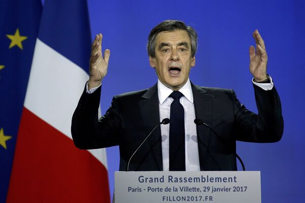 Francois Fillon former French prime minister, member of The Republicans political party and 2017 presidential candidate of the French centre-right, attends a political rally in Paris, France, January 29, 2017 Francois Fillon former French prime minister, member of The Republicans political party and 2017 presidential candidate of the French centre-right, attends a political rally in Paris, France, January 29, 2017 - Sputnik International