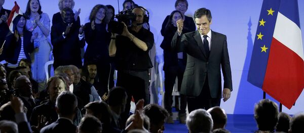 Francois Fillon former French prime minister, member of The Republicans political party and 2017 presidential candidate of the French centre-right, attends a political rally in Paris, France, January 29, 2017 Francois Fillon former French prime minister, member of The Republicans political party and 2017 presidential candidate of the French centre-right, attends a political rally in Paris, France, January 29, 2017 - Sputnik International
