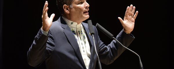 Ecuador's President, Rafael Correa, speaks during the Valencia cultural night at the Palacio de Congresos in Valencia on January 29, 2017 - Sputnik International