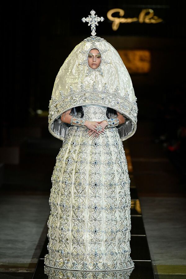 Legend: Spring/Summer 2017 by GUO PEI - Sputnik International