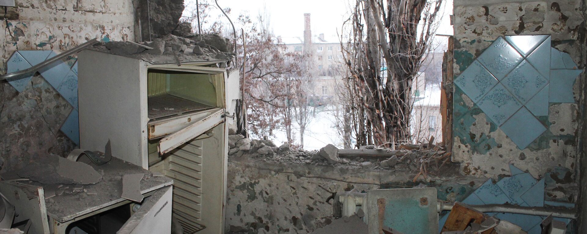 Donetsk after shelling - Sputnik International, 1920, 06.12.2022
