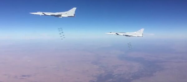 Watch Russian strategic Tu-22M3 bombers flattening Daesh targets in the Syrian province of Deir ez-Zor. Watch Russian strategic Tu-22M3 bombers flattening Daesh targets in the Syrian province of Deir ez-Zor. - Sputnik International