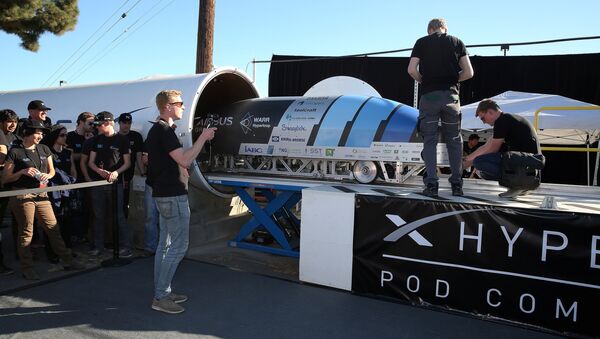 Team members from WARR Hyderloop, Technical University of Munich place their pod on the track during the SpaceX Hyperloop Pod Competition in Hawthorne, Los Angeles, California, U.S., January 29, 2017 - Sputnik International