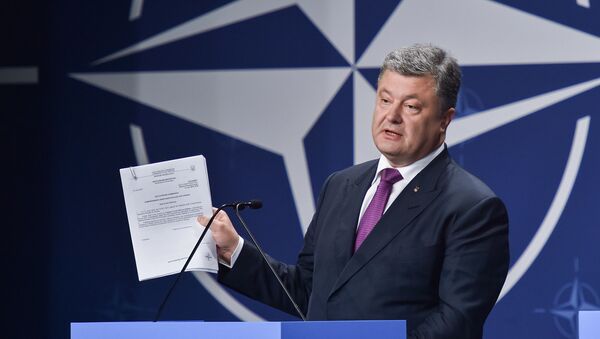 Ukrainian President Petro Poroshenko at the NATO Summit in Warsaw, Poland. file photo - Sputnik International