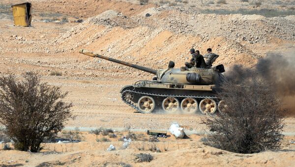 T-72 tank at the front-line of the Syrian Arab Army (SAA). - Sputnik International