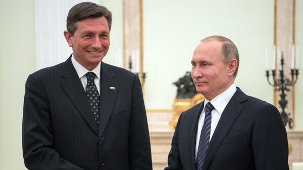 Russian President Vladimir Putin meets with Slovenia's President Borut Pahor, left - Sputnik International