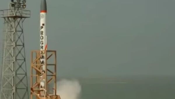 India successfully test fires interceptor missile - Sputnik International