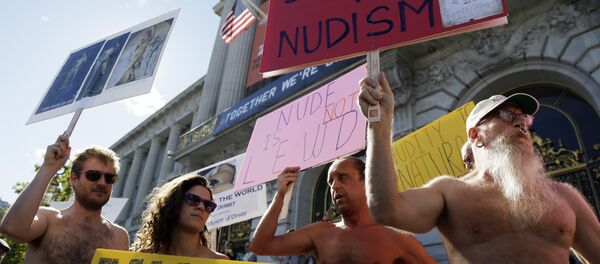 Nudists March in San Francisco’s Valentine’s Day Parade Nudists March in San Francisco’s Valentine’s Day Parade - Sputnik International