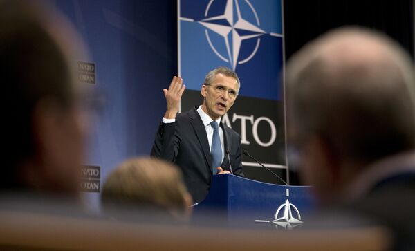 NATO Chief's Secret Plan? Russian Senator Reveals Why Stoltenberg Wants to Meet Putin - Sputnik International