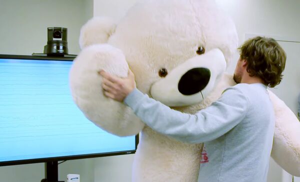 Obnimishka made by Russian IT-experts from Mail.Ru Group Obnimishka made by Russian IT-experts from Mail.Ru Group - Sputnik International