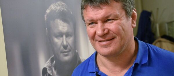 Athlete, actor and TV host Oleg Taktarov gives a talk in Moscow Athlete, actor and TV host Oleg Taktarov gives a talk in Moscow - Sputnik International