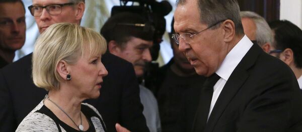 Russian Foreign Minister Sergei Lavrov (R) shows the way to his Swedish counterpart Margot Wallstrom during a meeting in Moscow, Russia, February 21, 2017 Russian Foreign Minister Sergei Lavrov (R) shows the way to his Swedish counterpart Margot Wallstrom during a meeting in Moscow, Russia, February 21, 2017 - Sputnik International