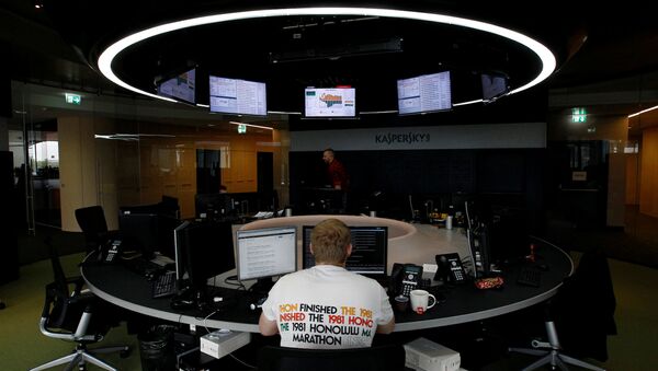 FILE PHOTO: An employee works near screens in the virus lab at the headquarters of Russian cyber security company Kaspersky Labs in Moscow July 29, 2013. - Sputnik International