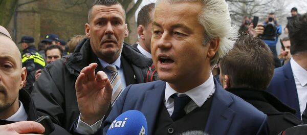 Dutch far right Party for Freedom (PVV) leader Geert Wilders campaigns for the 2017 Dutch election in Spijkenisse, a suburb of Rotterdam, Netherlands, February 18, 2017. Dutch far right Party for Freedom (PVV) leader Geert Wilders campaigns for the 2017 Dutch election in Spijkenisse, a suburb of Rotterdam, Netherlands, February 18, 2017. - Sputnik International