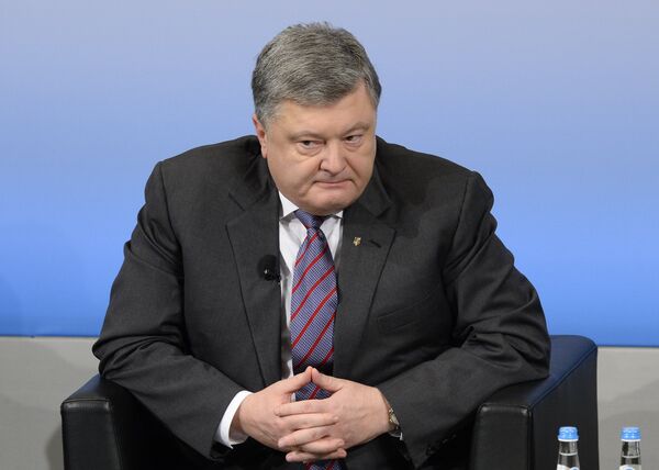 Ukrainian Petro Poroshenko attends a panel discussion on the first day of the 53rd Munich Security Conference (MSC) at the Bayerischer Hof hotel in Munich, Germany, February 17, 2017 Ukrainian Petro Poroshenko attends a panel discussion on the first day of the 53rd Munich Security Conference (MSC) at the Bayerischer Hof hotel in Munich, Germany, February 17, 2017 - Sputnik International