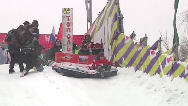 Russians Race Down Snowy Slopes In Annual Winter Festival - Sputnik International