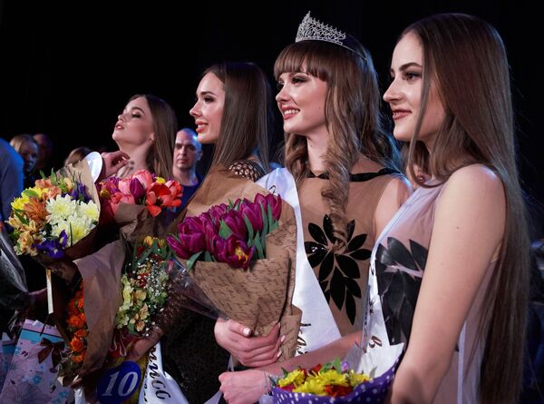 Meet the Stunning Crimean Ladies Competing in Sevastopol Beauty Pageant - Sputnik International