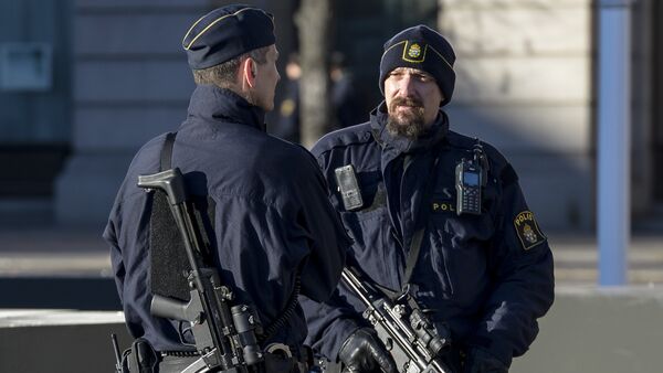 Armed police officers at the Gustaf Adolfs square in central Stockholm, Sweden. (File) - Sputnik International