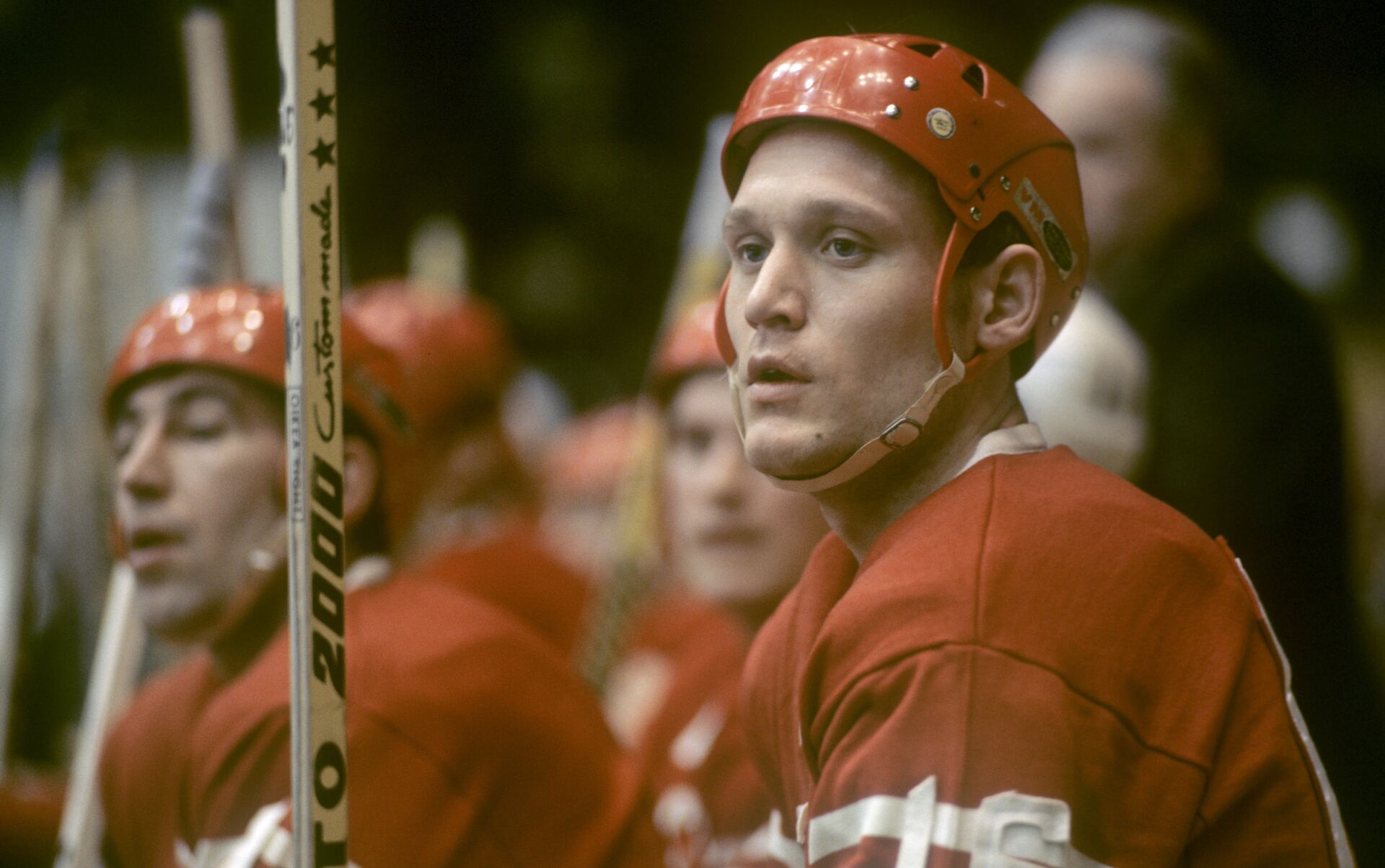 Soviet ice hockey great Vladimir Petrov dies at 69 – The Denver Post