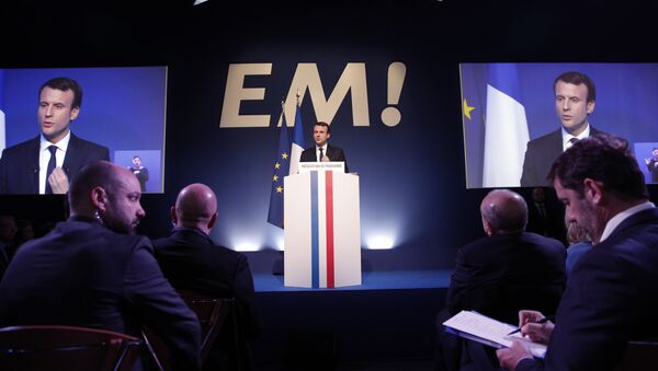 Independent centrist presidential candidate Emmanuel Macron addresses the media during a press conference held in Paris, Thursday, March 2, 2017 - Sputnik International