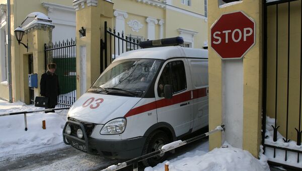 A new patient arrives at the Burdenko Military Hospital - Sputnik International