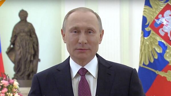 Putin Congratulates Russian Women On International Women's Day - Sputnik International