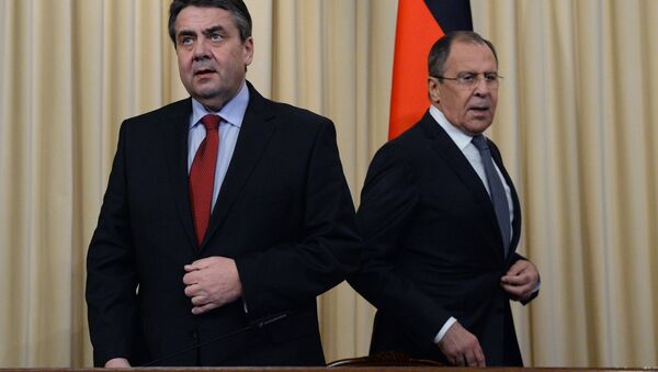 Russian Foreign Minister Sergei Lavrov, right, and German Foreign Minister Sigmar Gabriel during a joint news conference in Moscow - Sputnik International