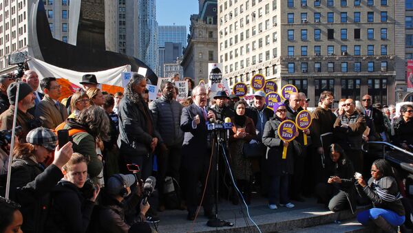 People gather to show solidarity with the countless individuals affected by deportation, March 9, 2017 at Foley Square in New York - Sputnik International