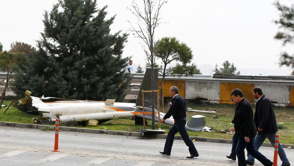 Wreckage of a helicopter is seen after it crashed in Istanbul, Turkey, March 10, 2017 - Sputnik International