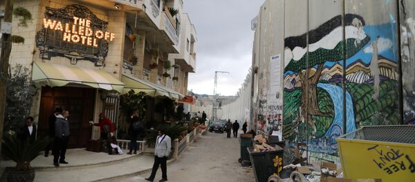 Banksy's Hotel of Discord Boasts 'World’s Worst View' - Sputnik International