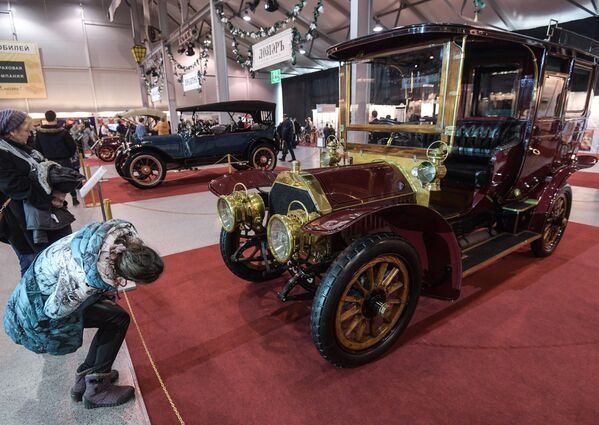 Old and Fashioned: Nicholas II Vintage Cars on Display in Moscow - Sputnik International