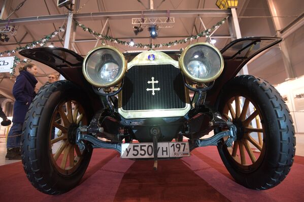 Old and Fashioned: Nicholas II Vintage Cars on Display in Moscow - Sputnik International