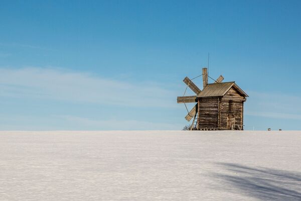 Windmill from the village of Volkostrov (Island of Wolves) in the museum-reserve of Kizhi. - Sputnik International