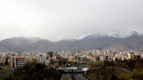 A general view of northern Tehran taken from Tabi'at (Nature) bridge on Modares highway. (File) - Sputnik International