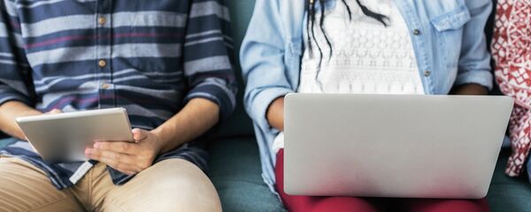 Teenagers using digital devices. File. Teenagers using digital devices. File. - Sputnik International