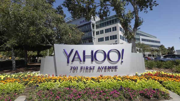 Yahoo sign at the company's headquarters in Sunnyvale, Calif. (File) - Sputnik International