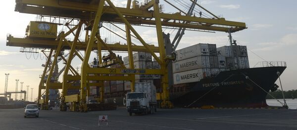 A container ship at Chua Ve container port in the northeastern coastal city of Hai Phong (File) - Sputnik International