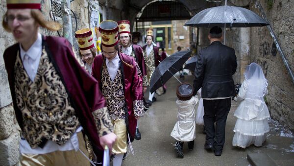 Ультраортодоксальные иудеи на празднике Пурим в Иерусалиме - Sputnik International