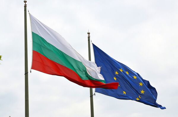 Bulgarian and EU flags. The Balkan nation joined the supranational union in 2007. - Sputnik International