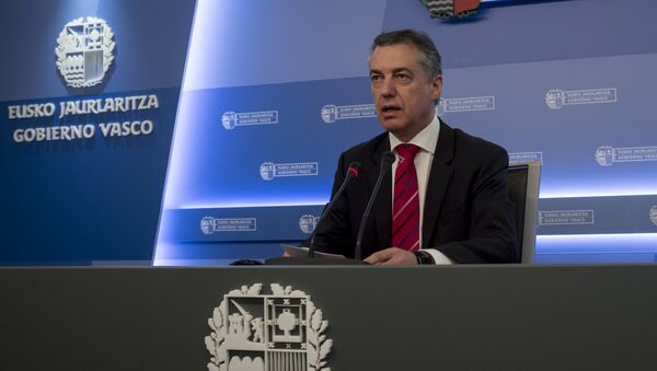 Head of the regional Basque government Inigo Urkullu Basque speaks during a press conference in Donostia (San Sebastian) on March 17, 2017 held to inform that Basque separatist group ETA plans to fully lay down its weapons by April 8 by providing the location of its arms stockpiles - Sputnik International