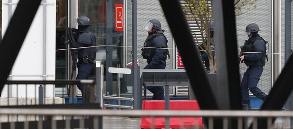 Elite police officers patrol at the Orly airport, south of Paris, Saturday, March, 18, 2017 - Sputnik International
