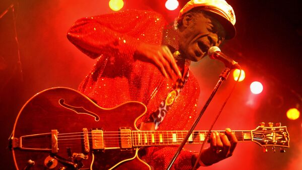 Celebrated American singer and guitarist Chuck Berry, 80, performs on stage at Lucerna Palace during his concert in Prague 16 January 2005 - Sputnik International