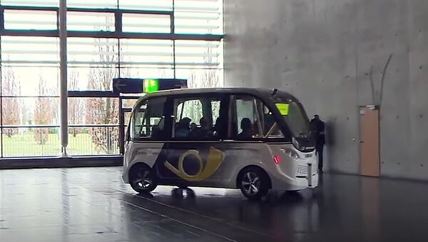 CeBIT Expo Presents Self Driving Buses - Sputnik International
