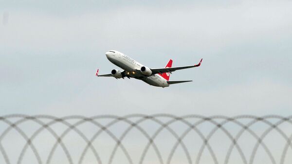 A Turkish Airlines aircraft takes off from Ataturk Airport in Istanbul. - Sputnik International