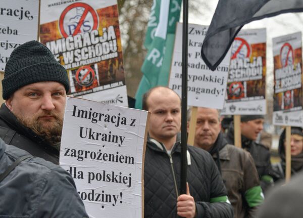 Rally in Warsaw against increased number of Ukrainian immigrants - Sputnik International