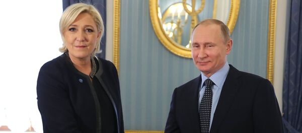 Russian President V. Putin has met the party leader of France National Front M. Le Pen - Sputnik International